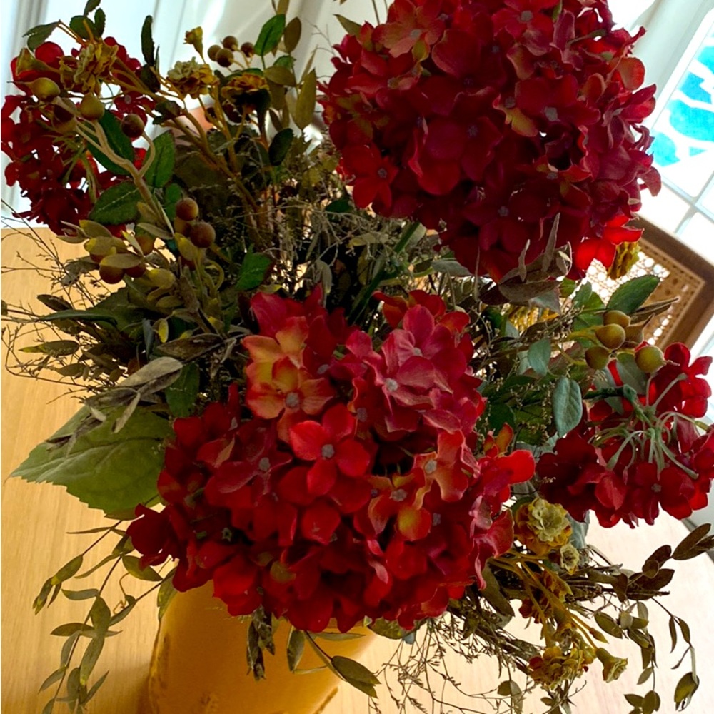 Faux Hydrangeas Arrangement